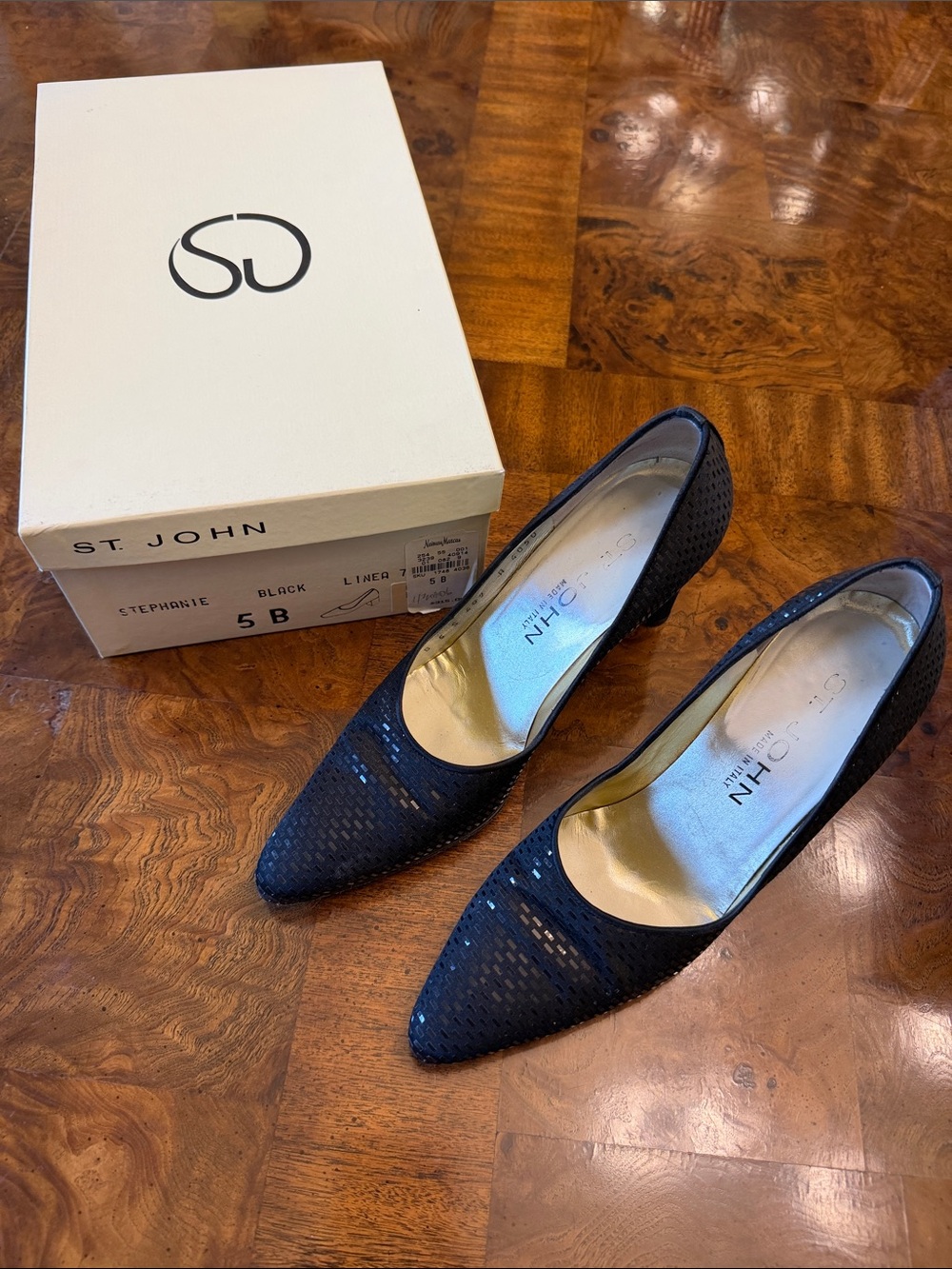 St. John Black Pointed Toe Low Heel Pumps with Gold Interior